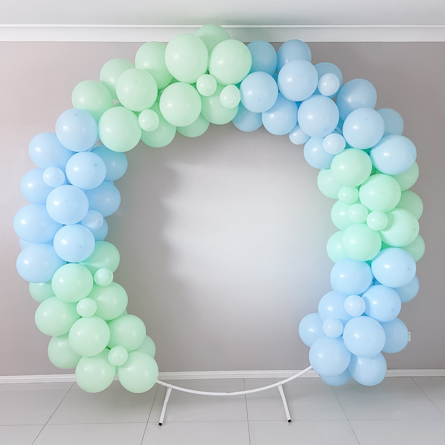 Peppermint Delight - DIY Balloon Bundle